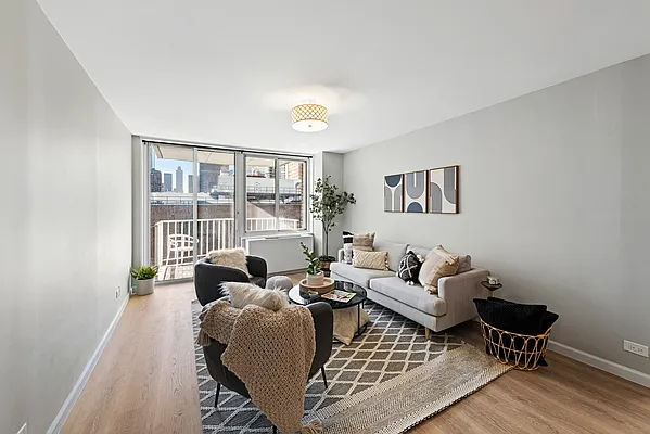 Sold by Compass | media 18