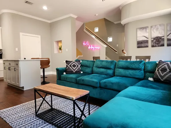 5817 Darling St Unit F, Houston, TX 77007