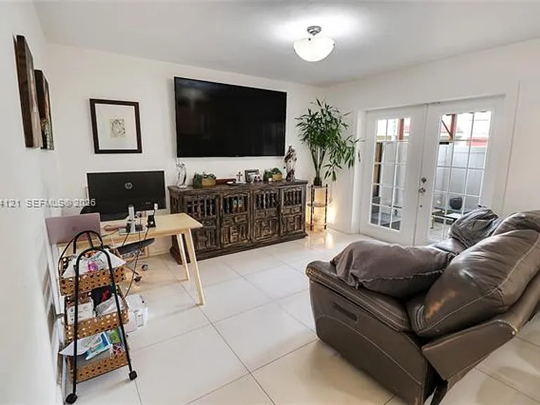 17920 NW 68th Ave #Townhouse 31 — Photo 10