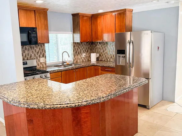 10 Box C Dr, Palm Desert, CA 92260