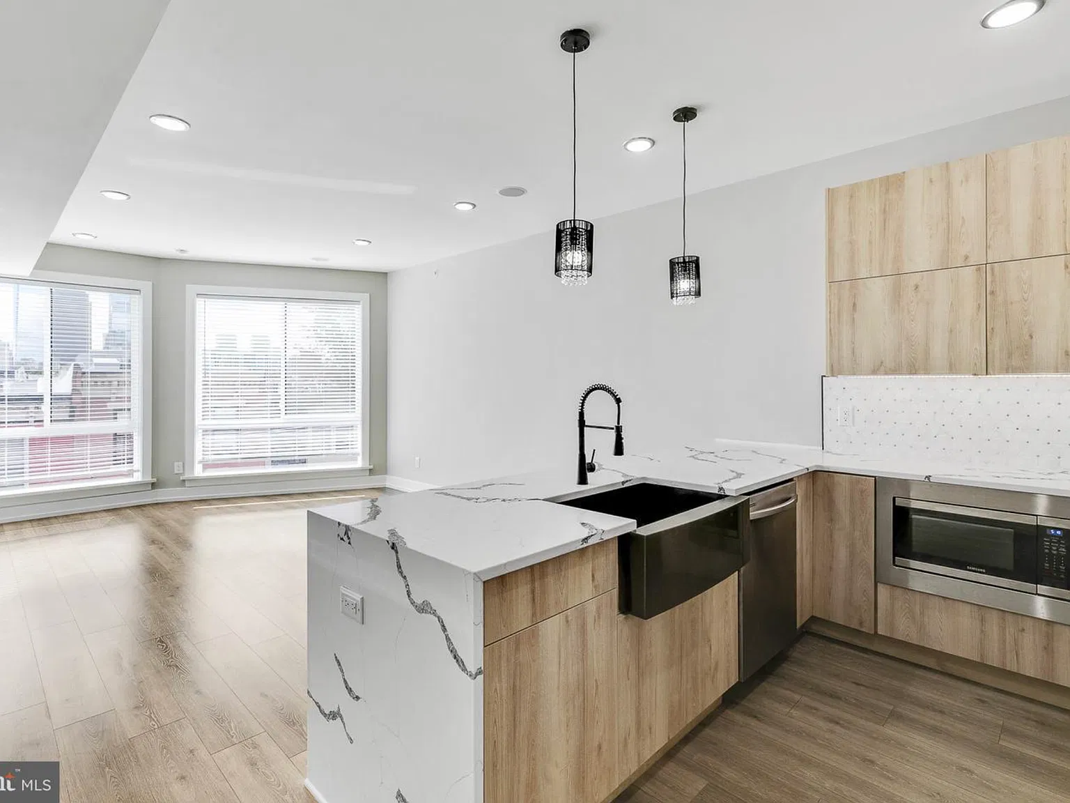 1617 Brown St #10 — Photo 2
