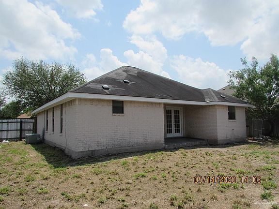 4th image of 1306 E Camelia Ave