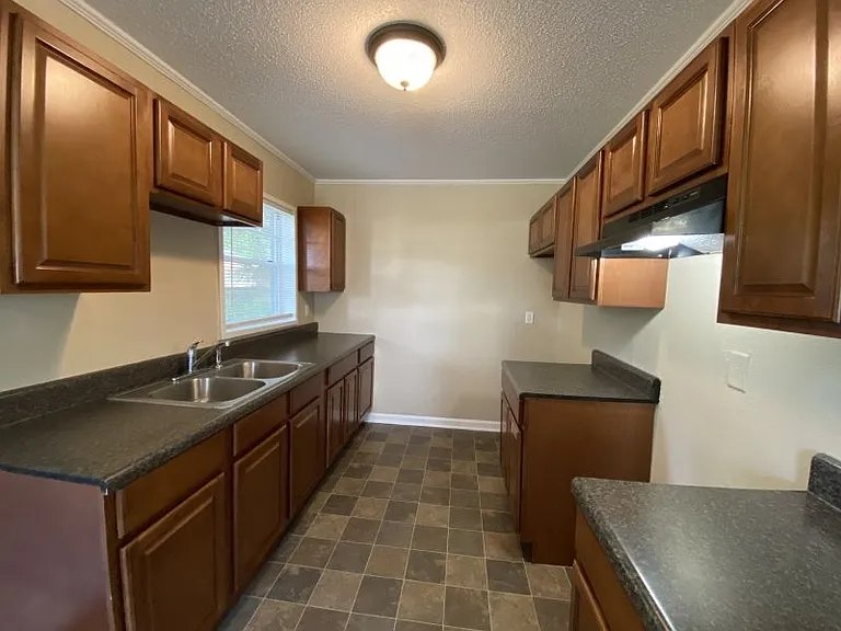 1937 Capri Rd — Photo 2