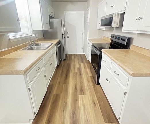 5th image of 309 W Vandament Ave
