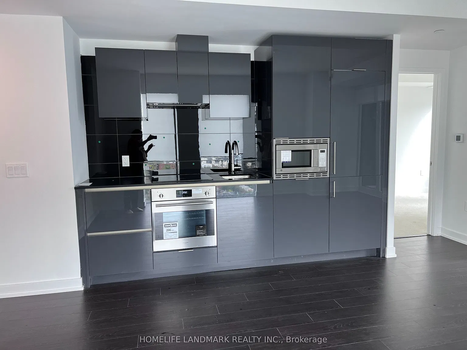 3 bed, $3,600 — Photo 2