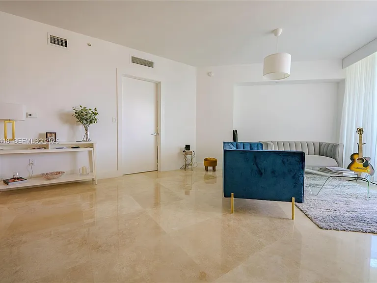 350 S Miami Ave #3203 — Photo 3