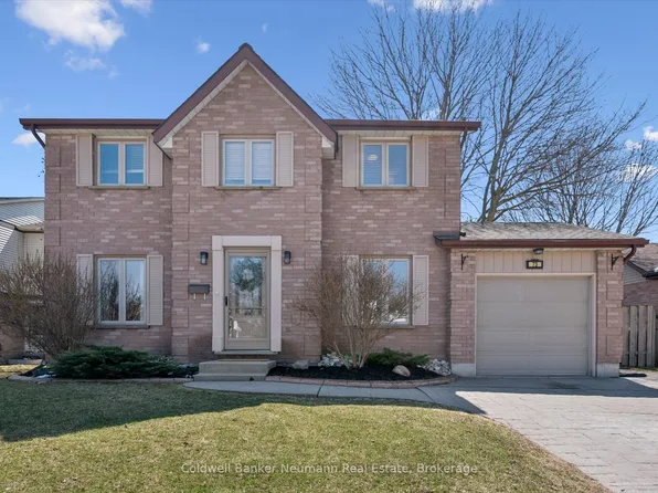 73 Pathfinder Cres, Kitchener, ON N2P 1S2