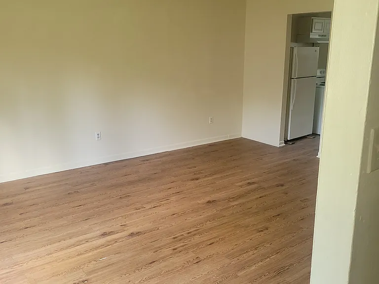 110 Arlington Retreat Apartments #4 — Photo 16