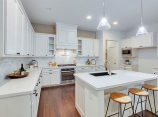 323 Templeton Dr, Fort Worth, TX 76107
