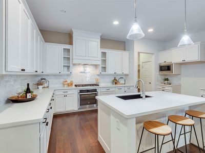 323 Templeton Dr, Fort Worth, TX, 76107