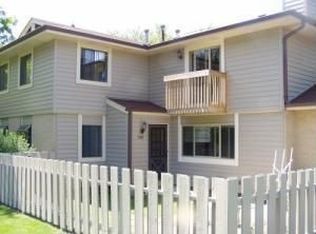 1747 S Carriage Ln, New Berlin, WI 53151