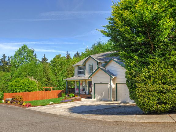 2nd image of 6862 Townsend Ln NE
