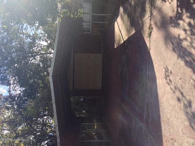 2nd image of 1994 W 6th St