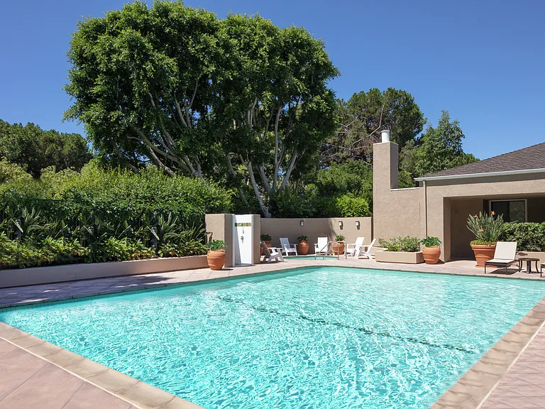 Turtle Rock Vista Apartment Homes — Photo 9