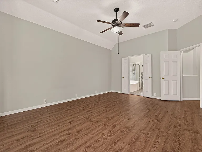 11218 Timbertree Ln — Photo 35