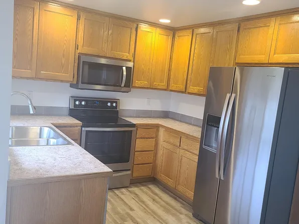 253 Heather Dr, Camano Island, WA 98282