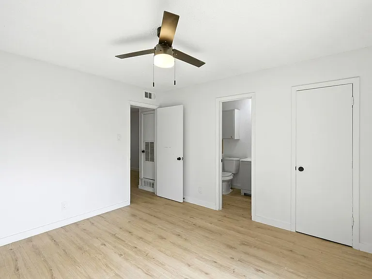 2319 Greenfield Pkwy — Photo 4