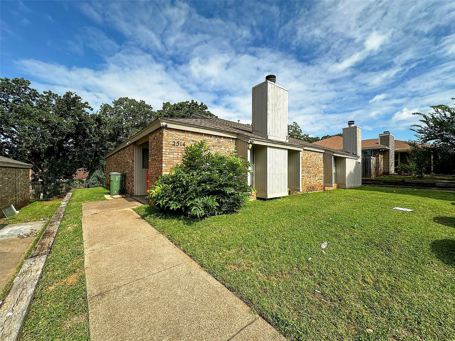 2 bed, 1102 sqft, $1,525 — Photo 2