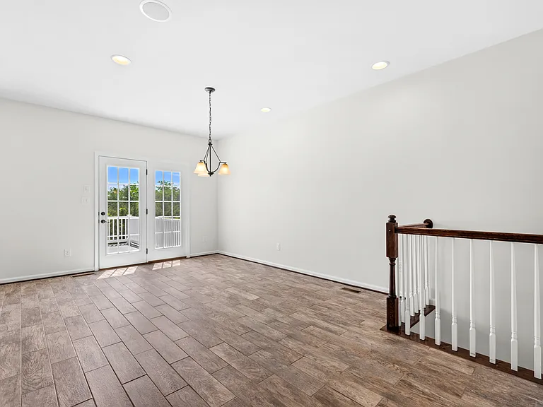 115 Hornbeam Dr — Photo 8