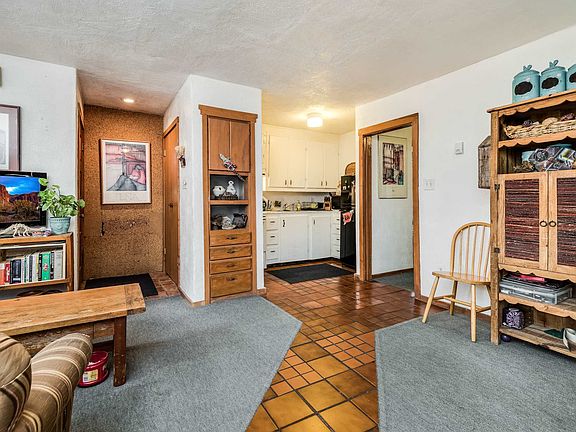3rd image of 1501 Hickox St
