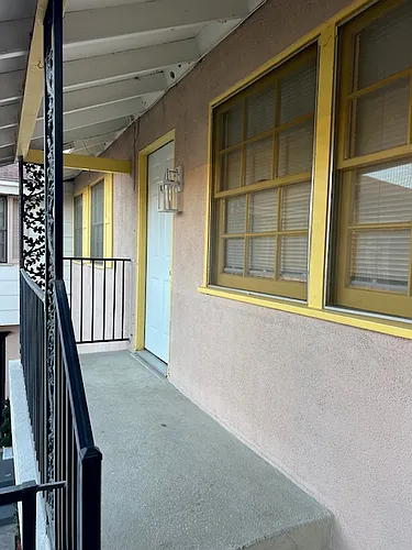 522 La Verne St #19 Photo 1