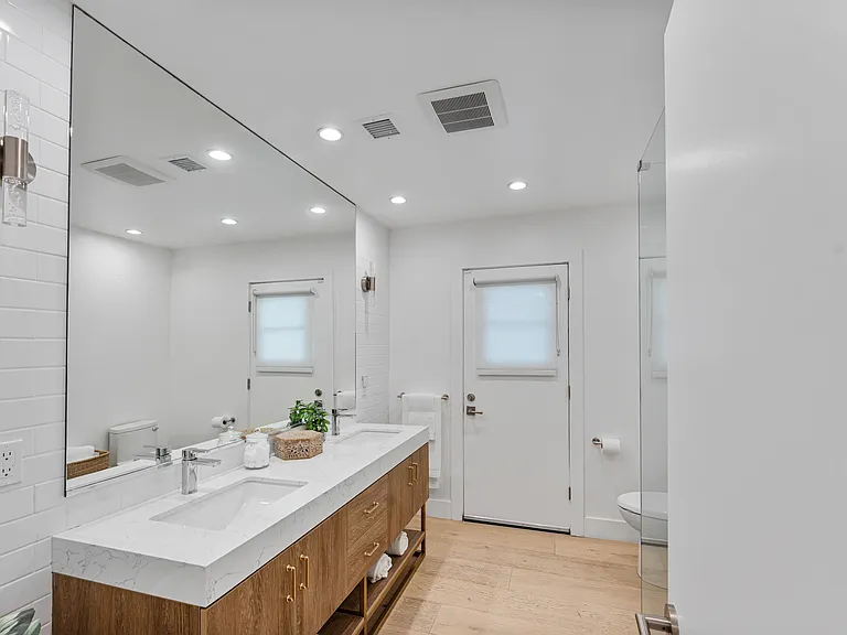 344 Arno Way — Photo 33