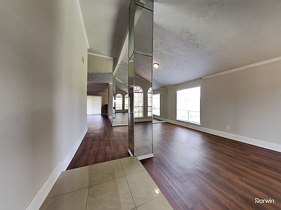 4th image of 8223 Vista Del Sol Dr