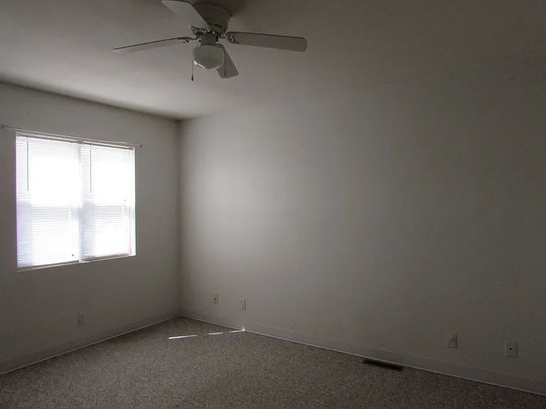 104 Viren Ln — Photo 10
