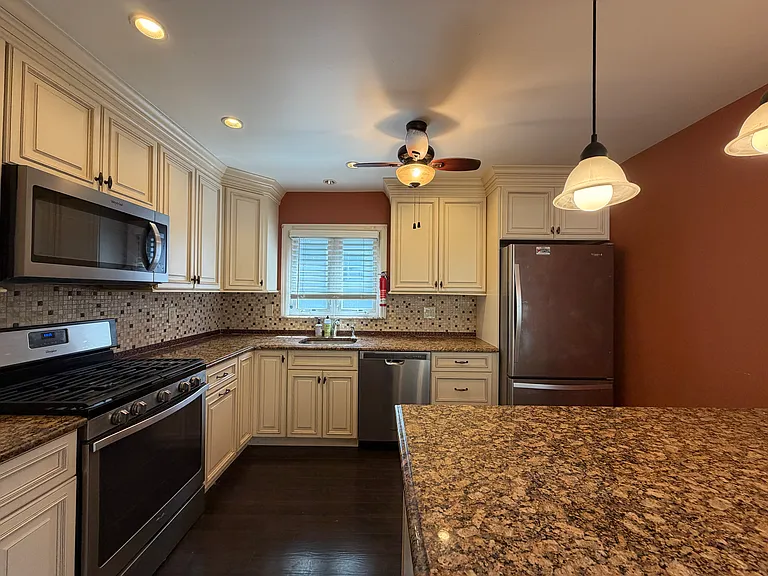 51 W 3rd St #1 — Photo 12