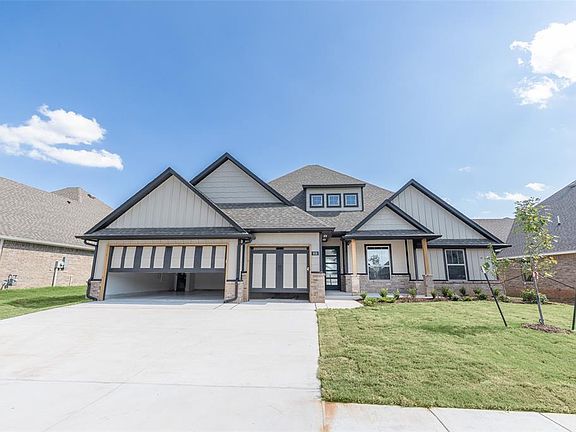 2nd image of 908 Peony Pl