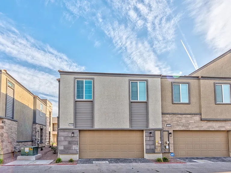 1116 Tektite Ave — Photo 2