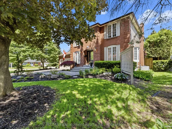 449 Roymor Cres, Hamilton, ON L9G 3W9
