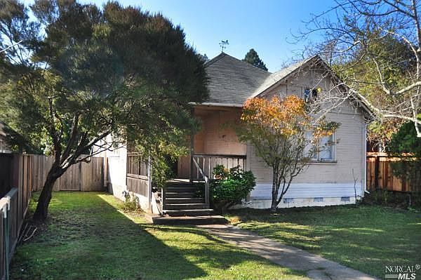 1st image of 207 Evergreen Ave
