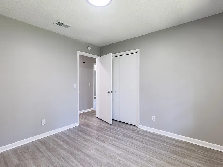 504 Heritage Dr — Photo 24