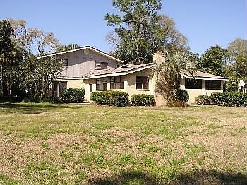 1st image of 10095 Golf Club Dr