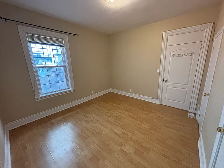 335 Nepean St — Photo 16