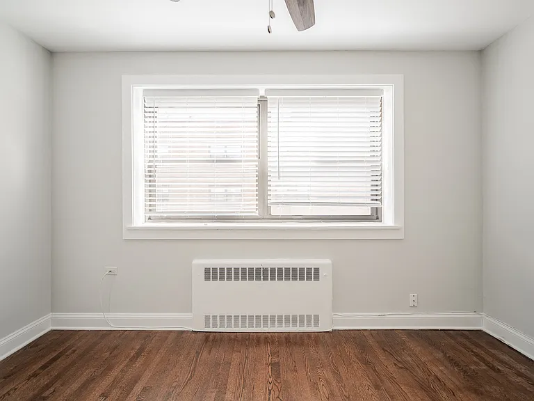 Bedroom 7357-2S