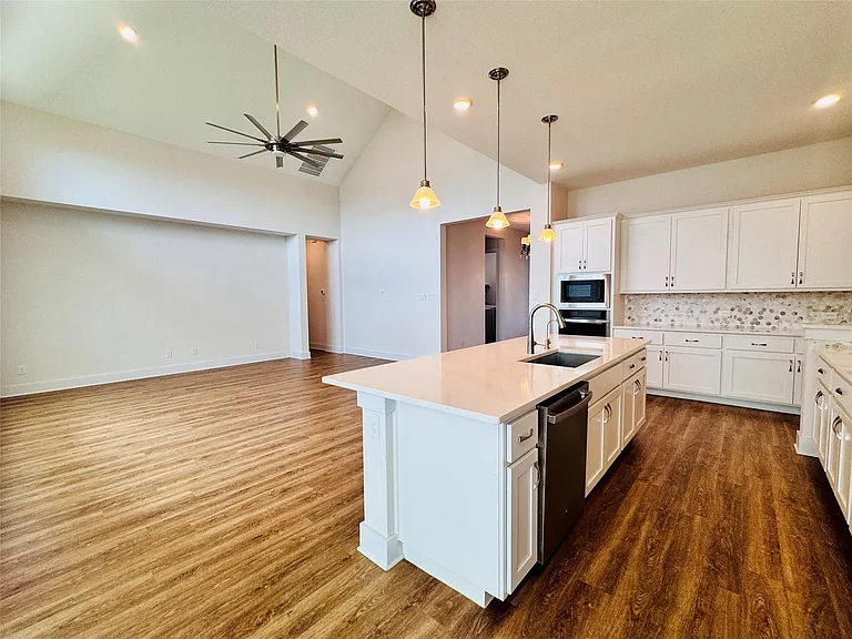 2605 Brushwood Mdw — Photo 12