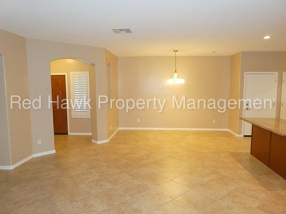 3rd image of 1067 S Sacramento Pl