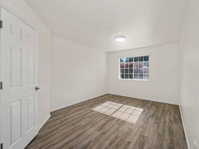 2nd Bedroon, Upstairs