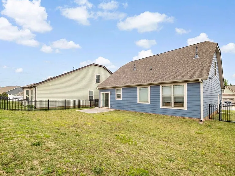 180 Bur Oak Dr — Photo 20