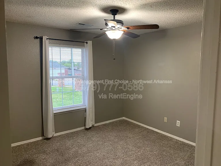509 E Pinion St — Photo 15