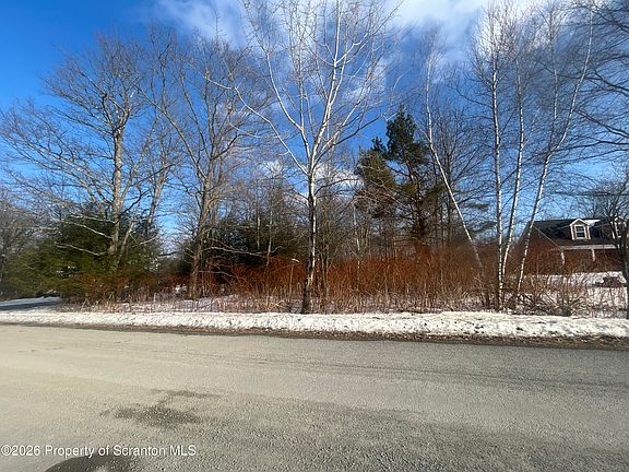 3rd image of Marjorie Dr