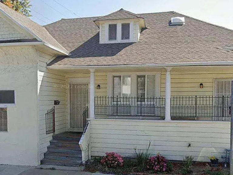 654 E Julian St — Photo 8