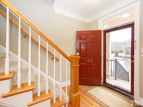 2nd image of 118 Tressel Way