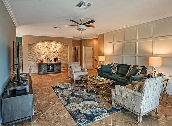 5th image of 9123 Napoli Ct #8-202