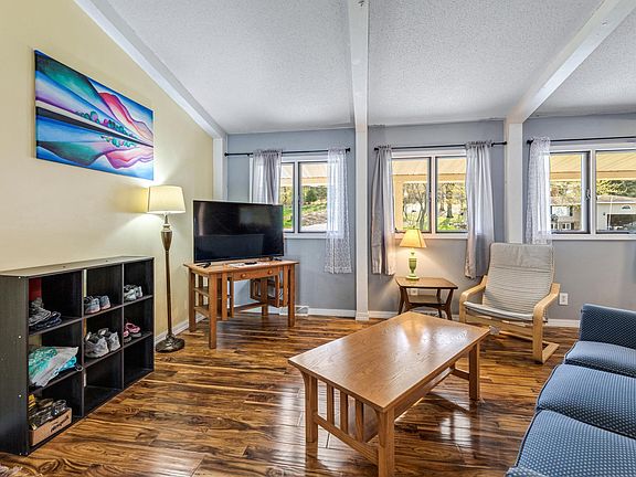 4th image of 6610 Woodland Blvd