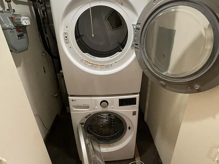 In Unit Washer and Dryer