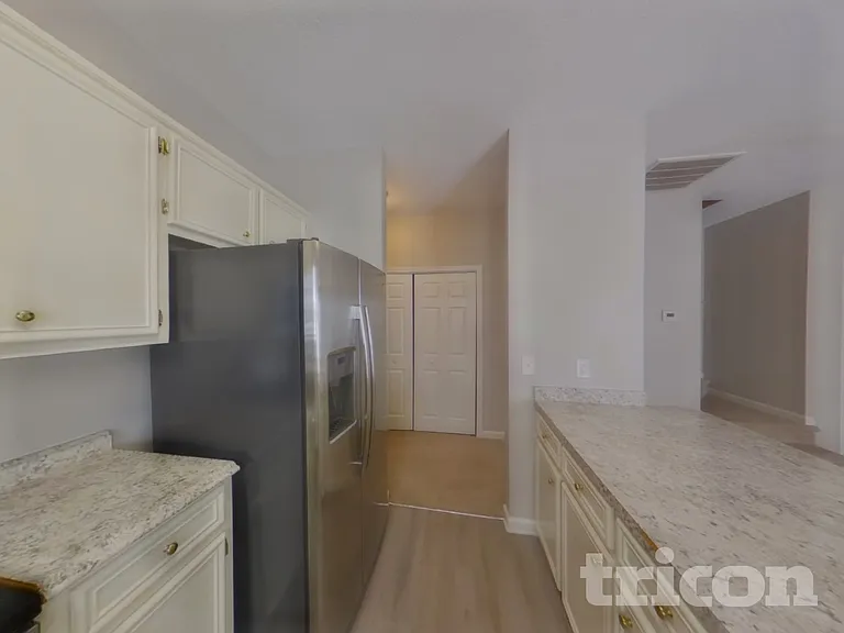 207 Lockleven Dr — Photo 6