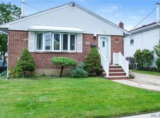 29 Felton Ave, Valley Stream, NY 11580